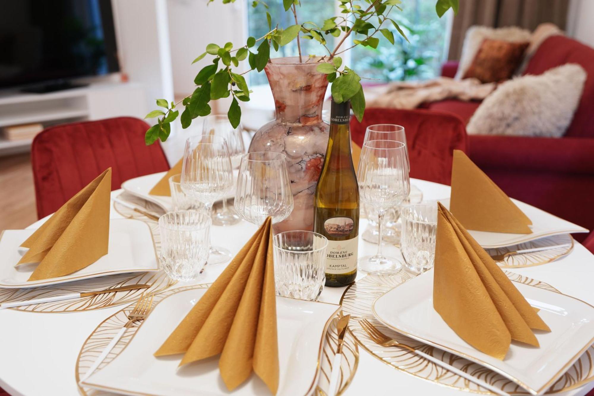 Stay In Style At Carl'S Design Residences - Modern Design Meets Green Comfort L Parking & Perfect Connection To City Center Wien Exteriör bild