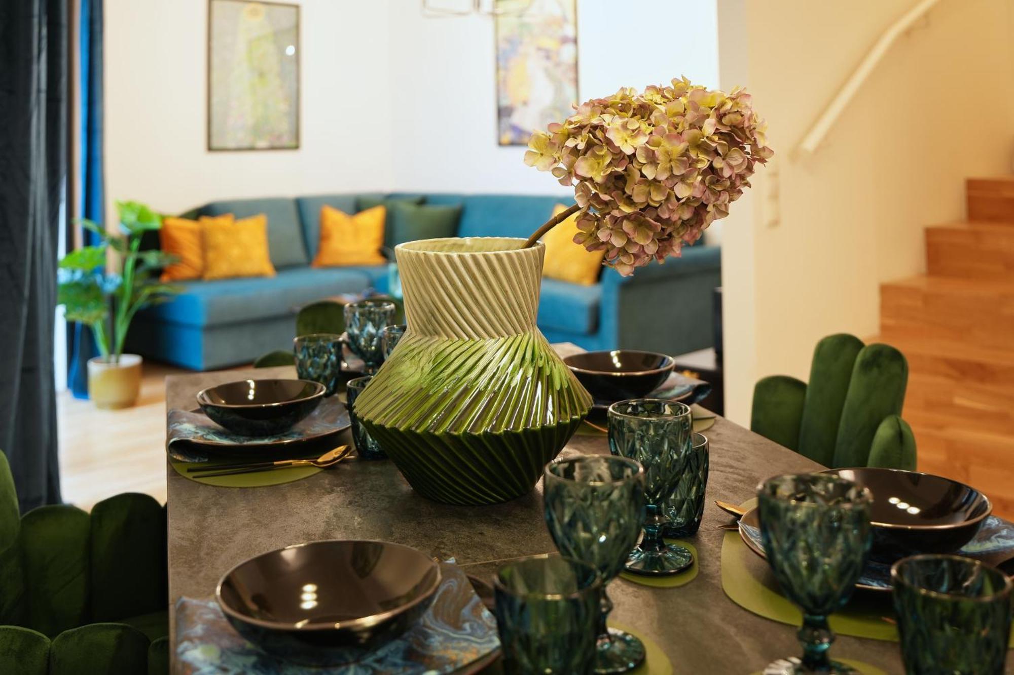 Stay In Style At Carl'S Design Residences - Modern Design Meets Green Comfort L Parking & Perfect Connection To City Center Wien Exteriör bild