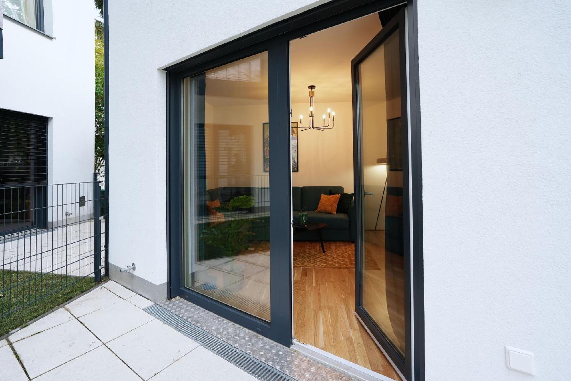 Stay In Style At Carl'S Design Residences - Modern Design Meets Green Comfort L Parking & Perfect Connection To City Center Wien Exteriör bild