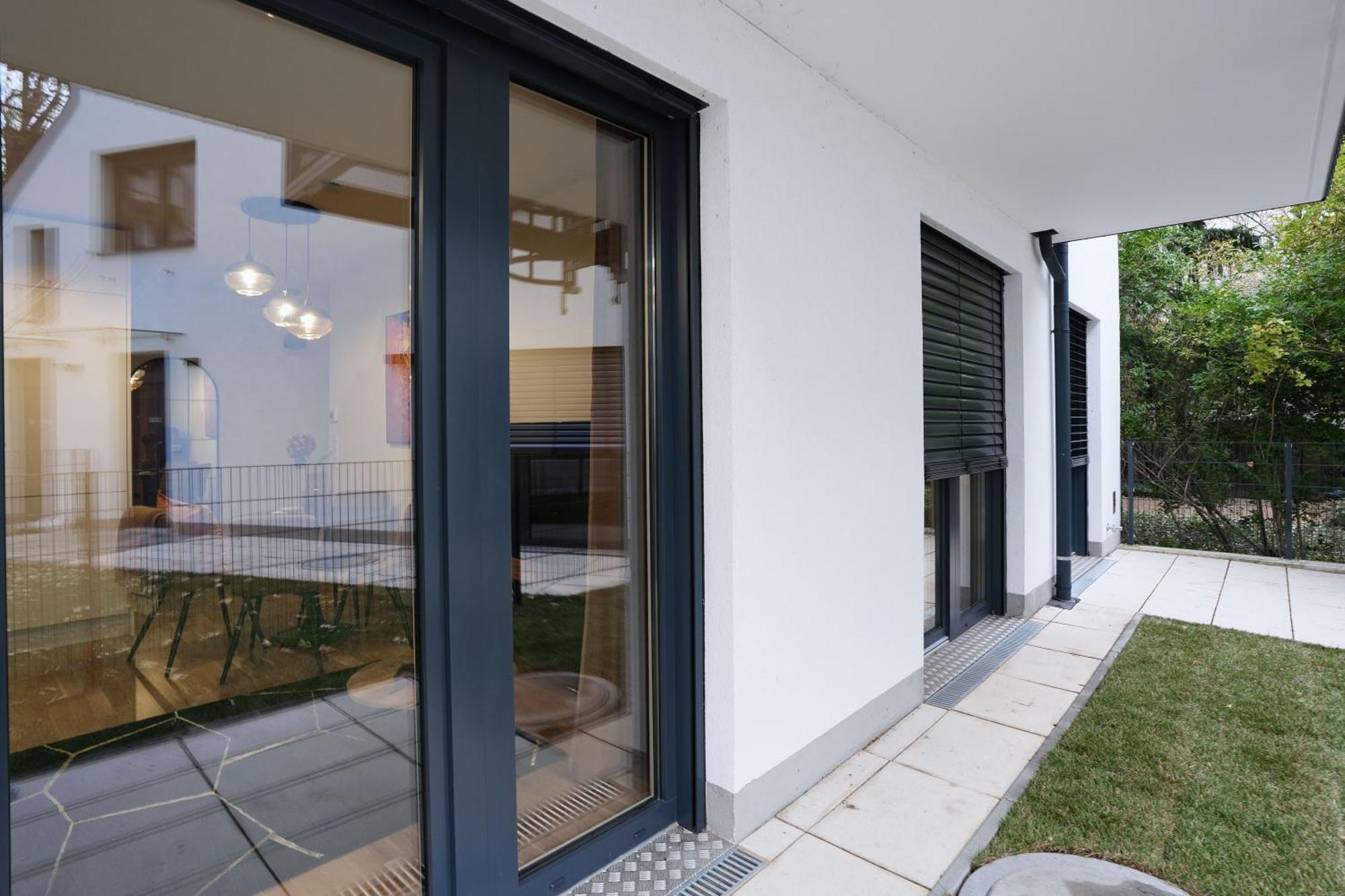 Stay In Style At Carl'S Design Residences - Modern Design Meets Green Comfort L Parking & Perfect Connection To City Center Wien Exteriör bild